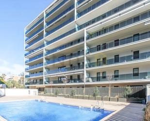 Piscina de Pis de lloguer en Vilanova i la Geltrú amb Aire condicionat, Calefacció i Piscina comunitària