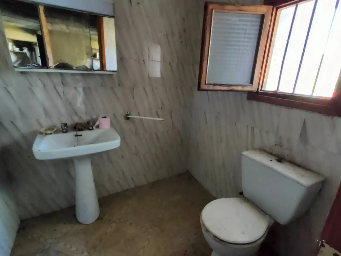Baño de Finca rústica en venta en Valderrobres