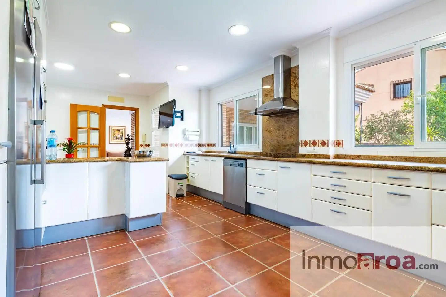 Cocina de Casa o chalet en venta en Paterna con Jardín privado, Terraza y Piscina