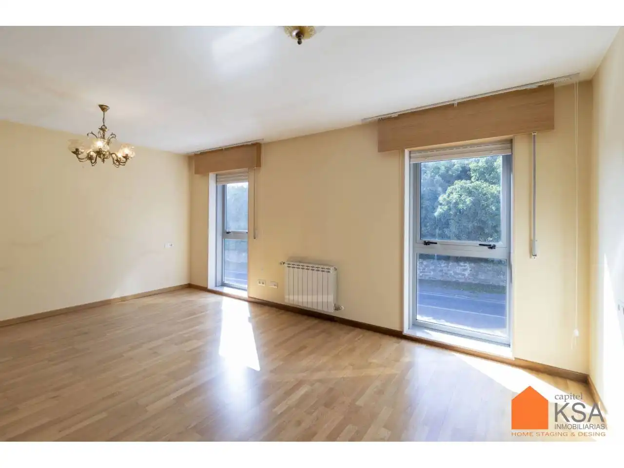 Sala de estar de Casa adosada en venta en Santiago de Compostela  con Jardín privado, Parquet y Terraza