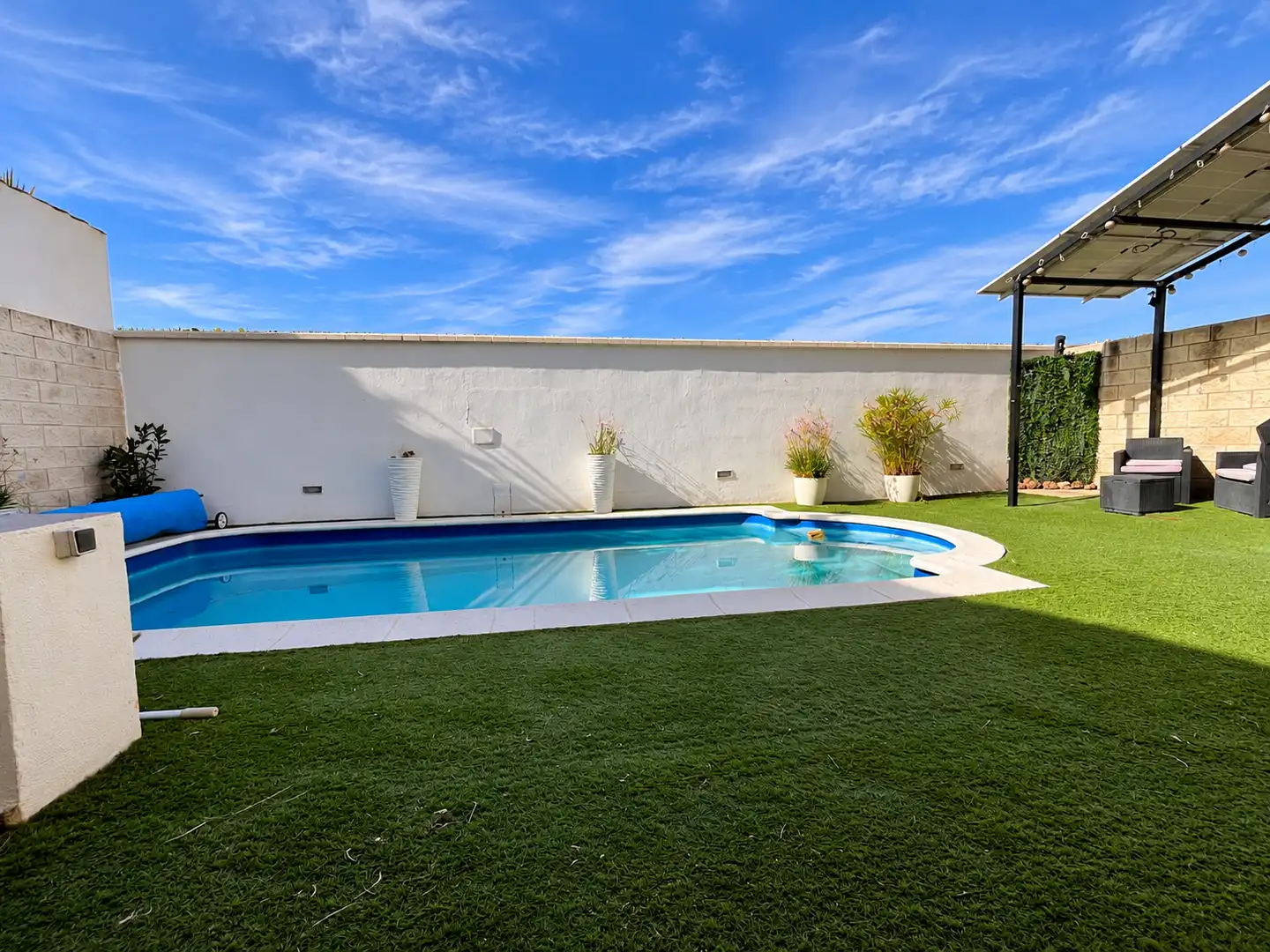 Swimming pool of Detached homes for sale in Dúrcal, Granada