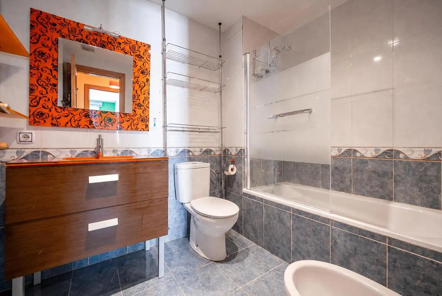 Baño de Piso en venta en Ávila con Calefacción, Parquet y Terraza