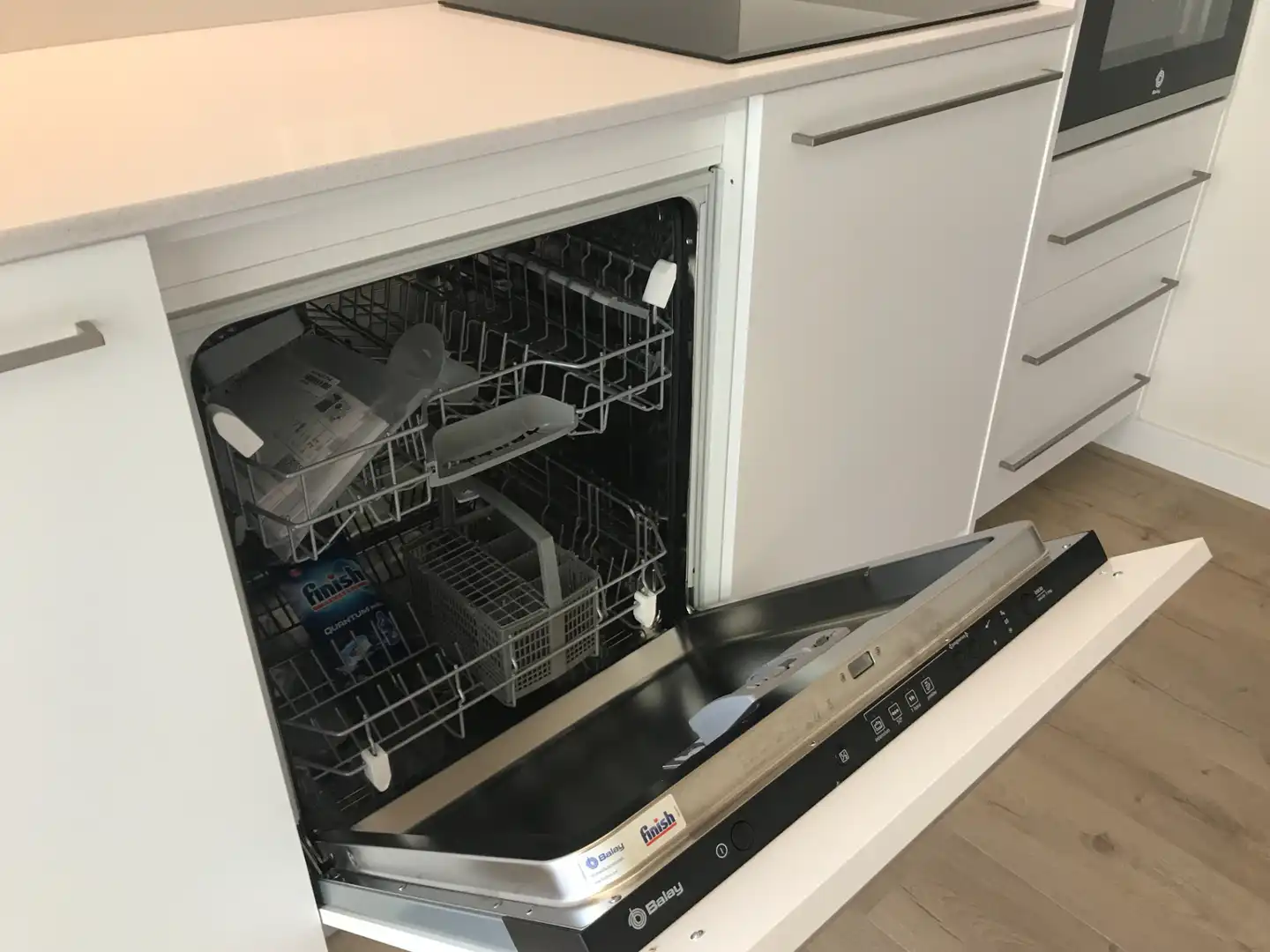 Cuina de Pis de lloguer en Girona amb Aire condicionat, Calefacció i Parquet