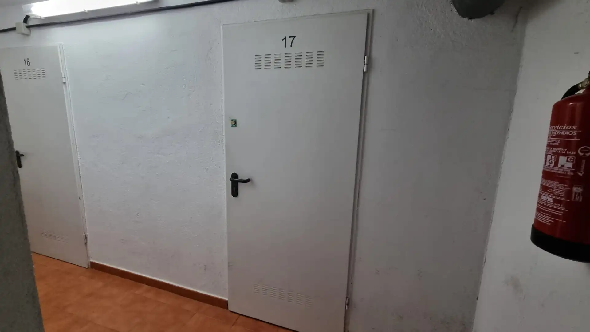 Flat for sale in Calle Vía del Berrocal, Iglesia - Estación