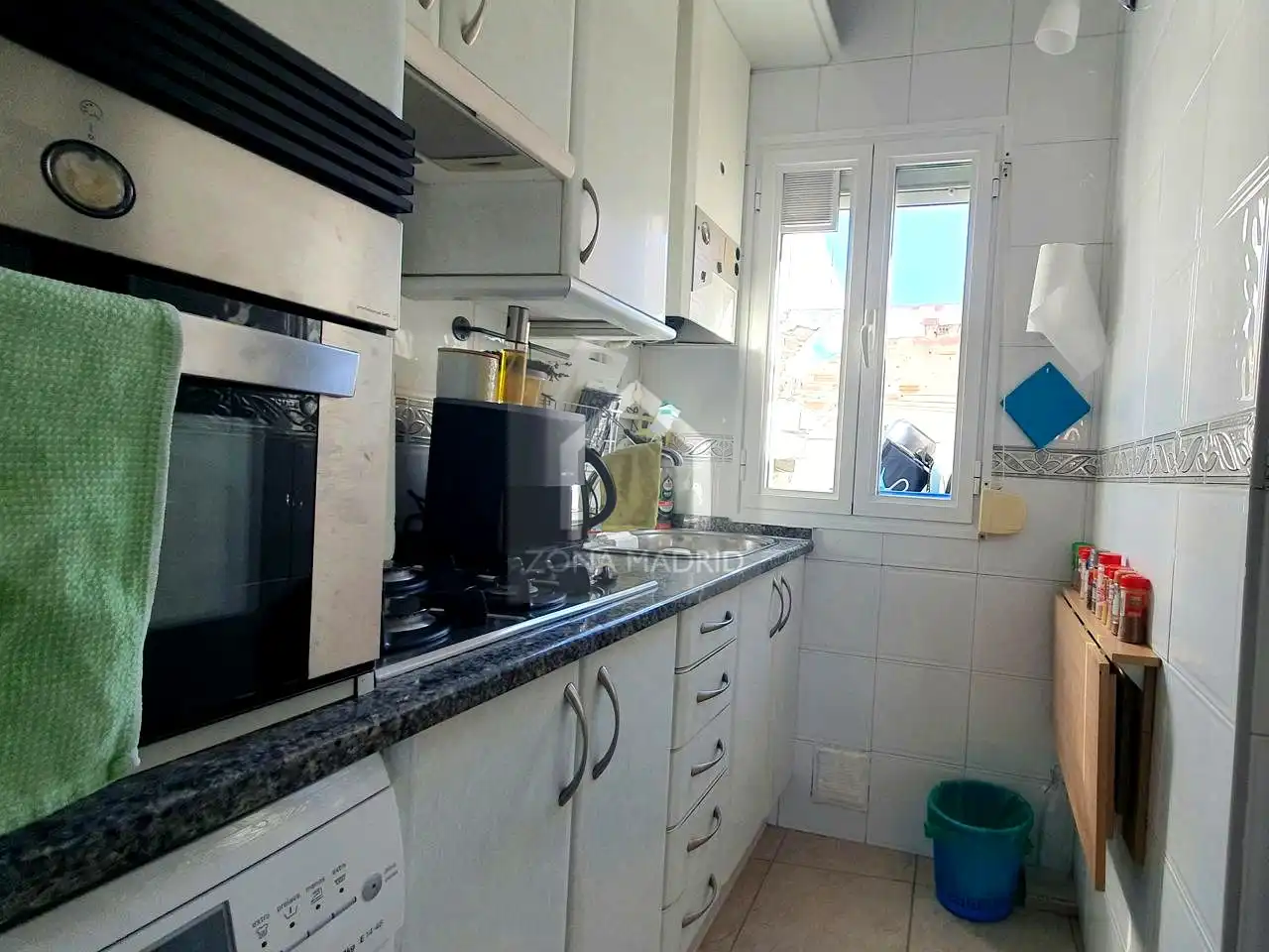 Cocina de Piso en venta en Madrid con Calefacción