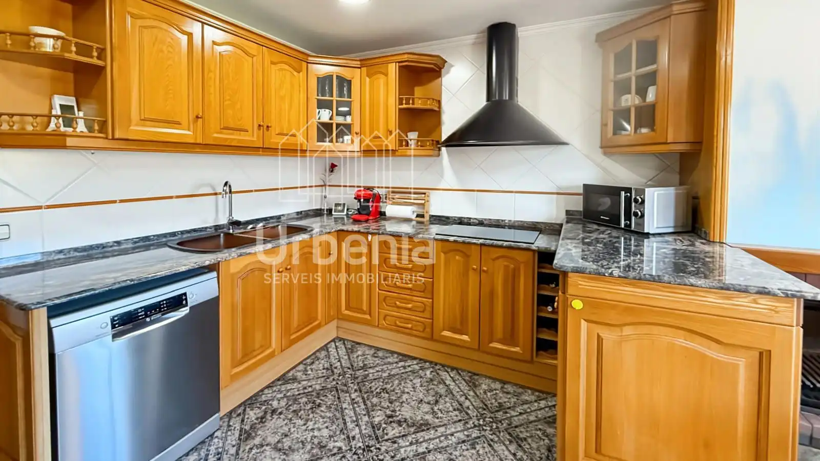 Kitchen of Flat for sale in Sant Cebrià de Vallalta  with Air Conditioner, Heating and Terrace