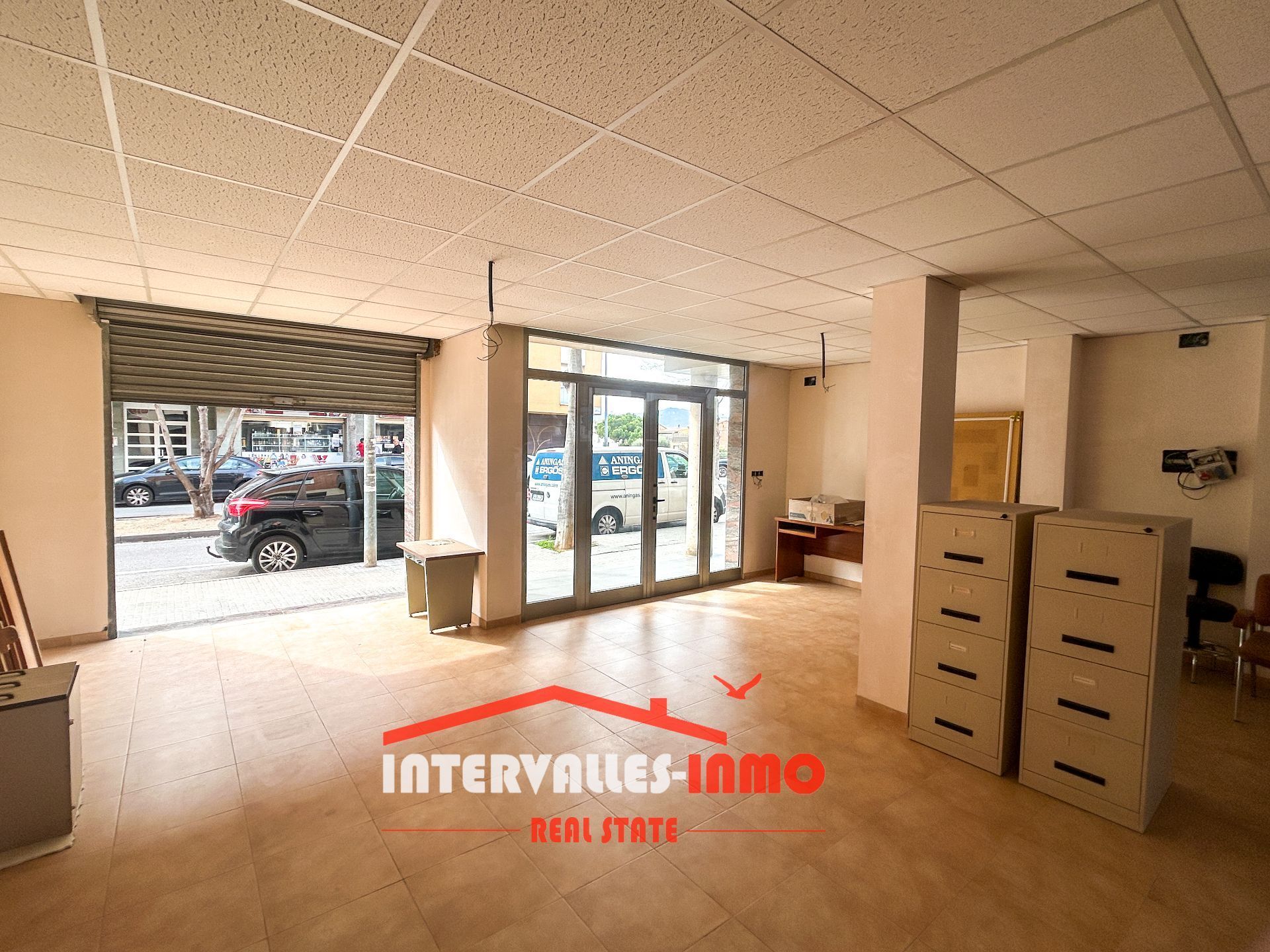 Local en venta en Palau-solità i Plegamans