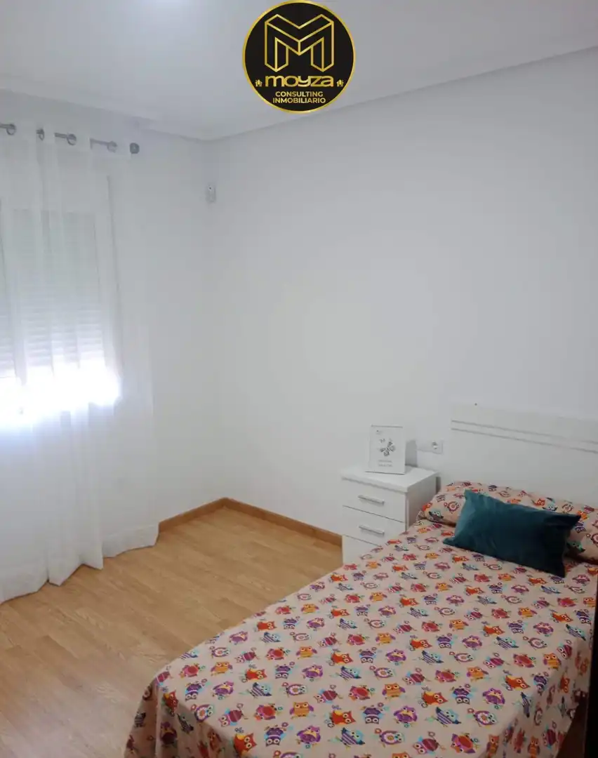 Bedroom of Flat for rent in Mancha Real  with Air Conditioner, Heating and Parquet flooring