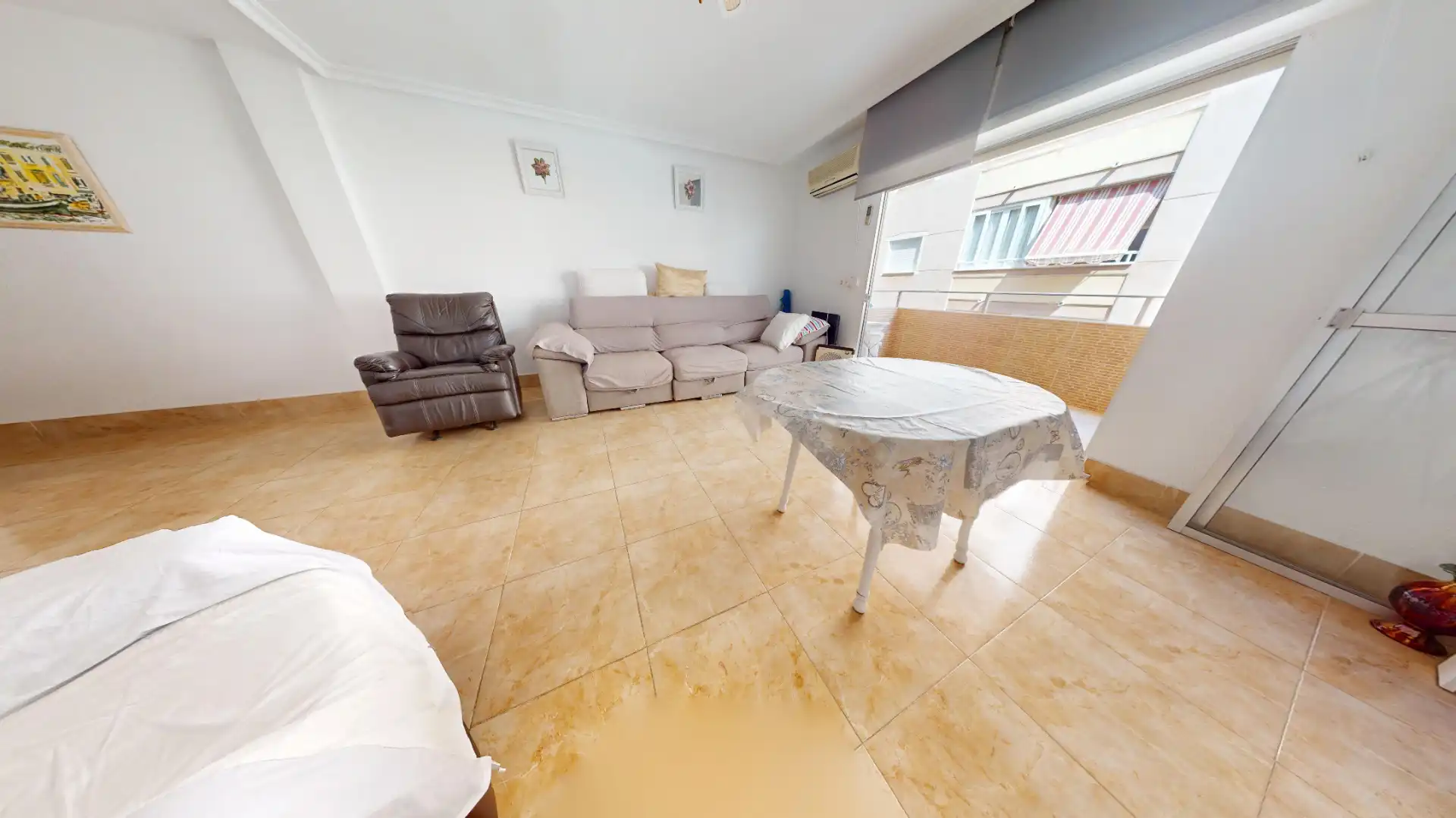 Sala de estar de Piso en venta en Torrevieja con Aire acondicionado, Terraza y Amueblado
