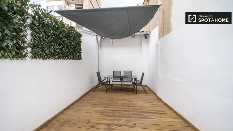 Appartamento con terrazza in affitto a Extramurs, imagen 4