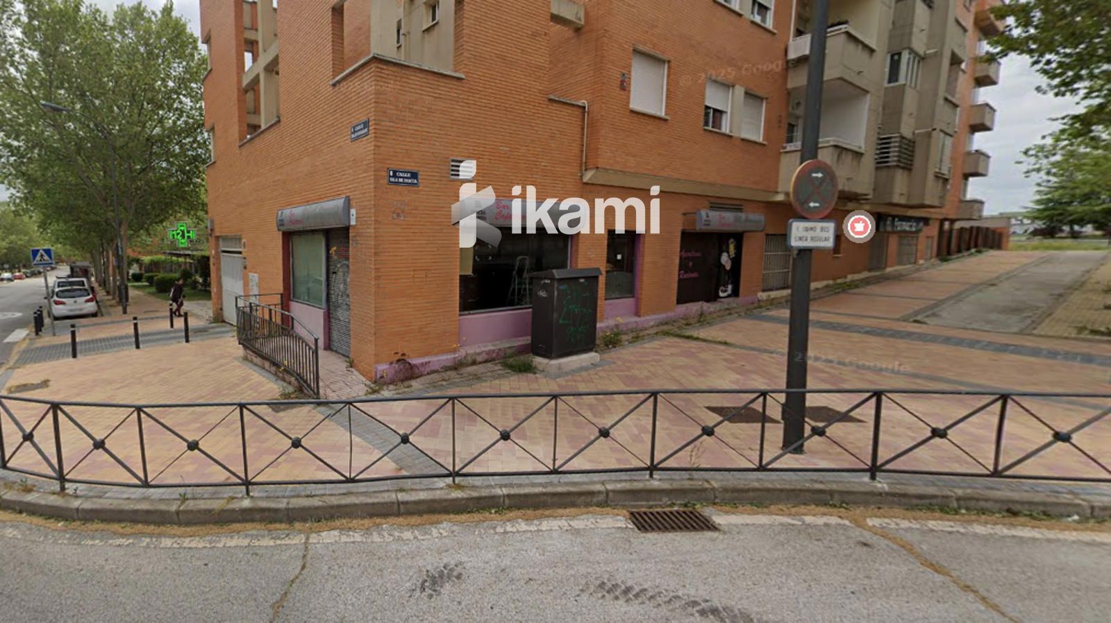 Vista exterior de Local en venta en Getafe con Terraza