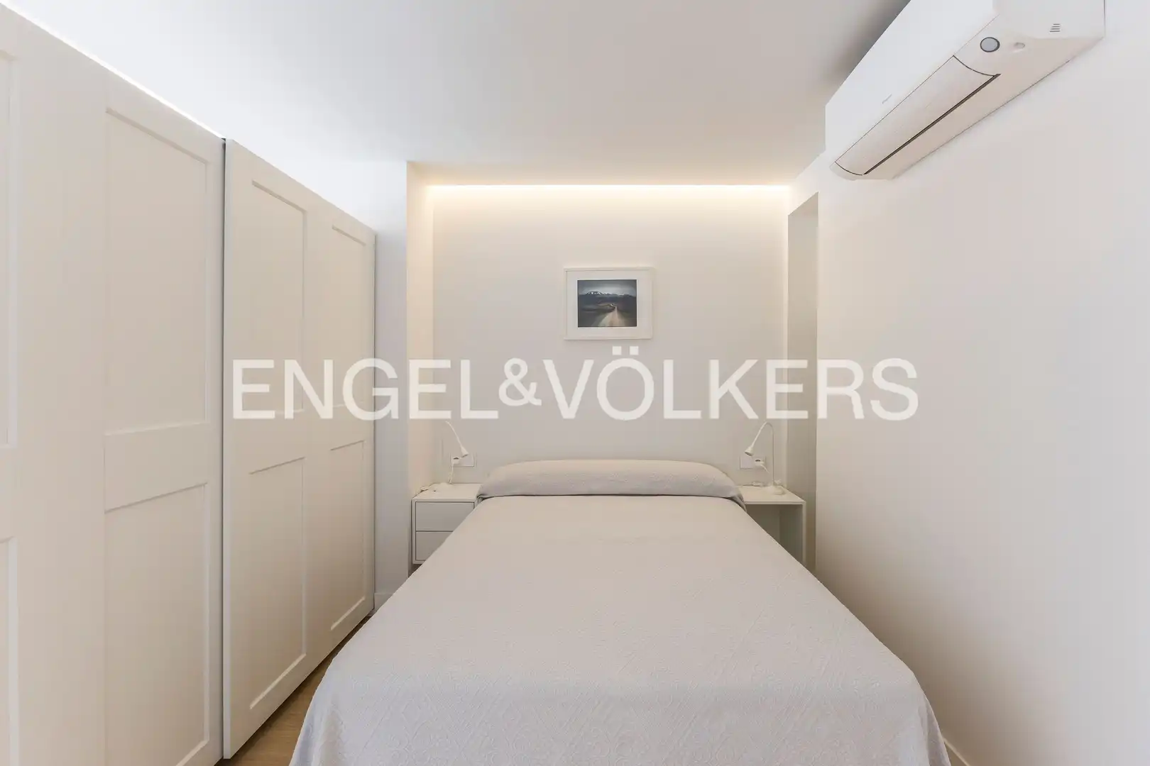 Schlafzimmer von Wohnung zur Miete in Madrid mit Klimaanlage, Heizung und Terrasse