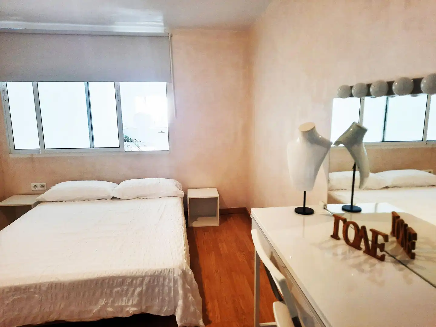 Habitación de Local en venta en Marbella con Aire acondicionado