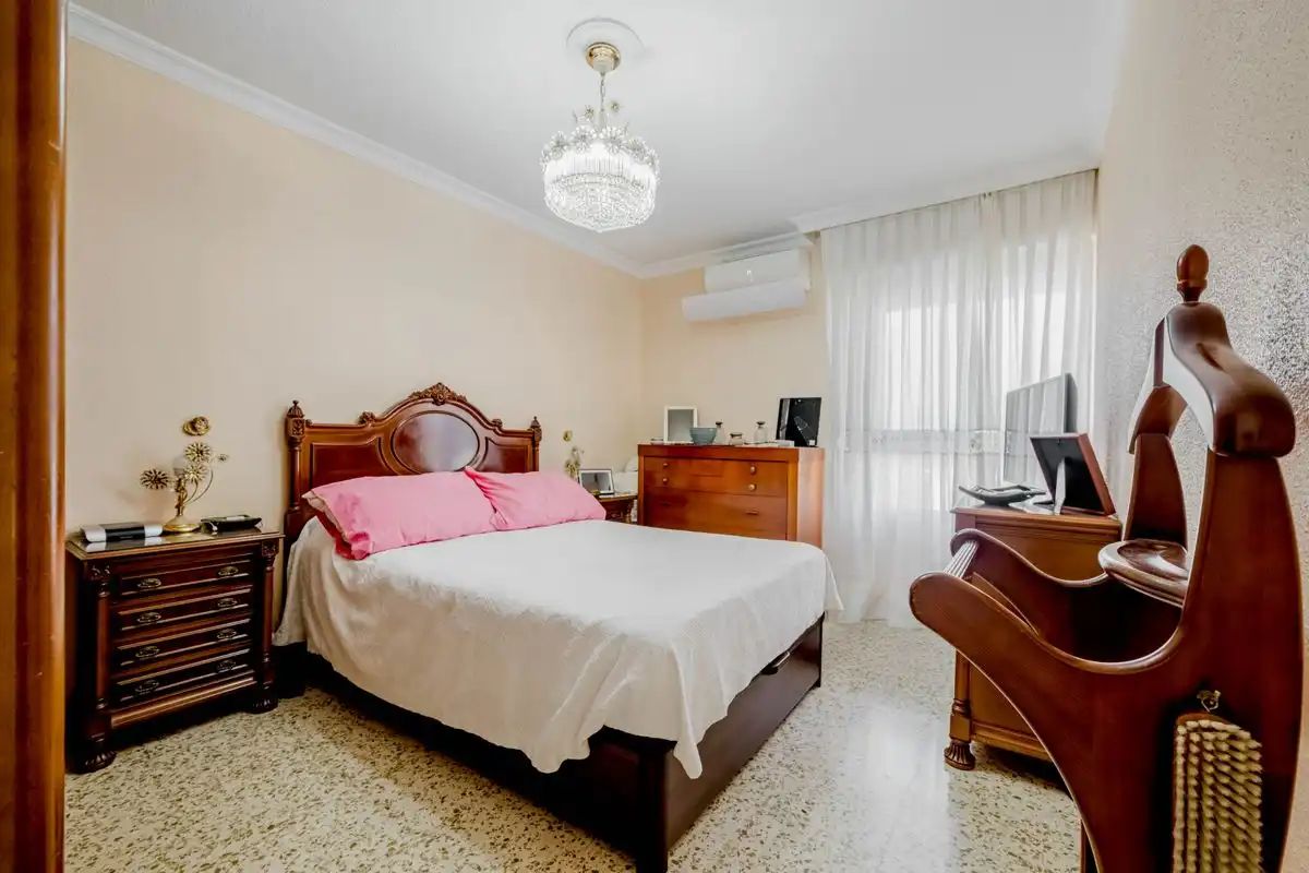Habitación de Piso en venta en Sevilla con Aire acondicionado, Calefacción y Terraza