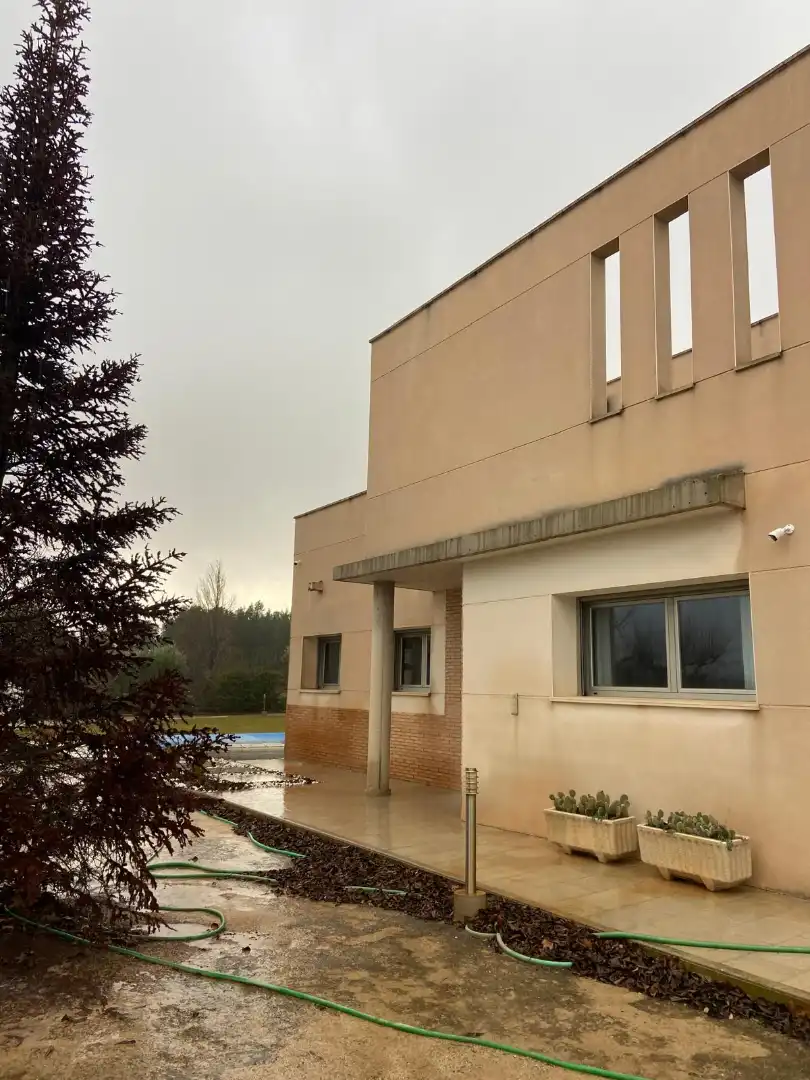 Vista exterior de Casa o chalet en venta en Almansa con Calefacción, Jardín privado y Piscina