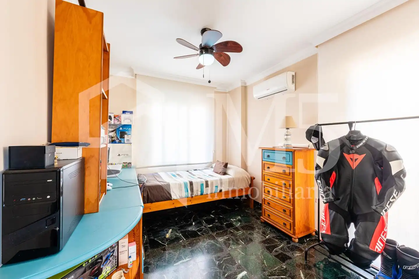 Dormitori de Casa adosada en venda en Vélez-Málaga amb Aire condicionat, Jardí privat i Terrassa