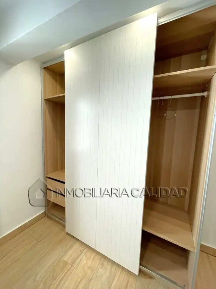Schlafzimmer von Wohnung zum Verkauf in Burgos mit Heizung und Möbliert