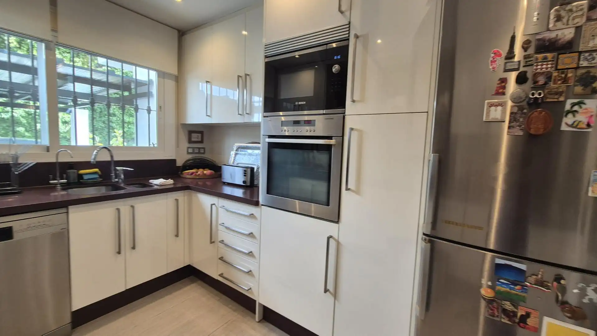 Kitchen of Houses for sale in Benahavís  with Air Conditioner, Terrace and Storage room