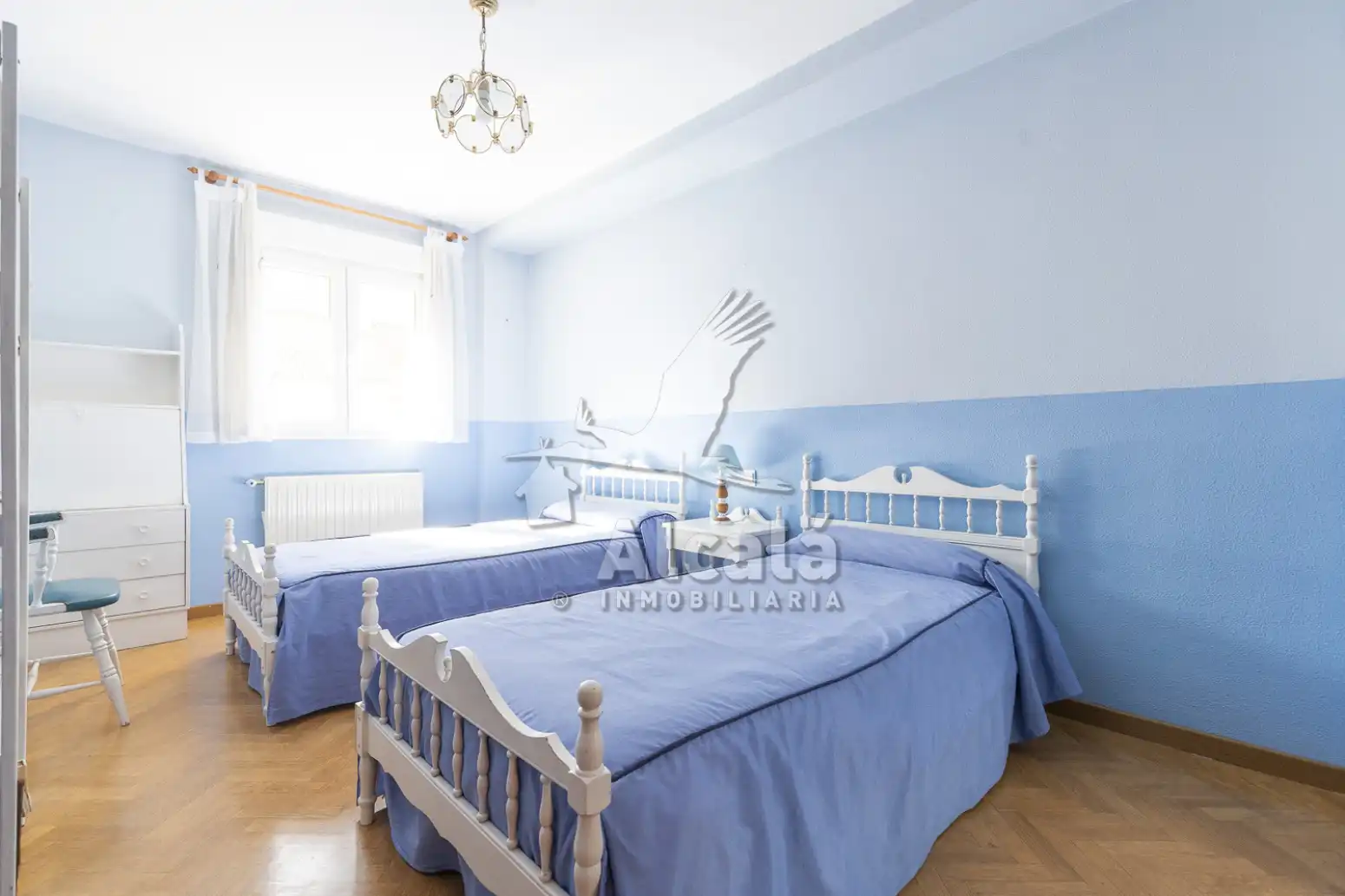 Schlafzimmer von Einfamilien-Reihenhaus zum Verkauf in Alcalá de Henares mit Heizung, Parkett und Schwimmbad