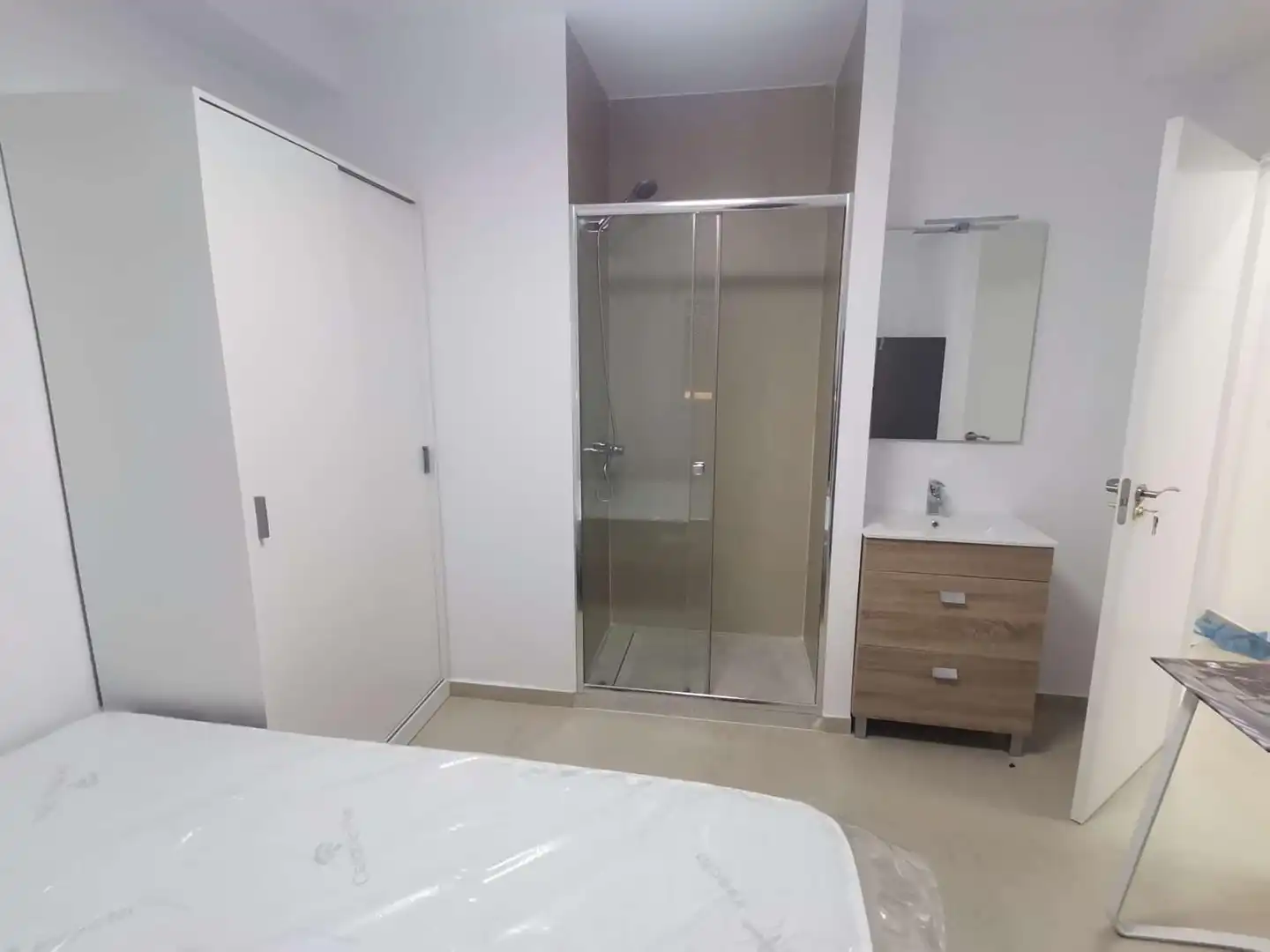 Badezimmer von Wohnung zur untervermieten in Almería mit Klimaanlage, Möbliert und Ofen