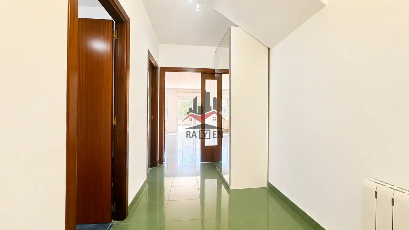 Casa adosada en venta en Figueres con Calefacción