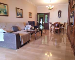 Sala d'estar de Casa o xalet en venda en Villa del Río amb Aire condicionat, Piscina i Balcó