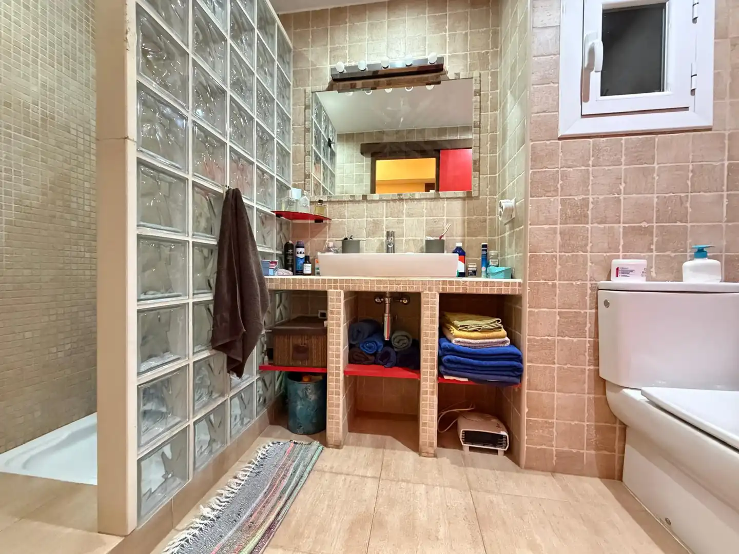 Baño de Piso en venta en  Palma de Mallorca con Aire acondicionado, Calefacción y Balcón