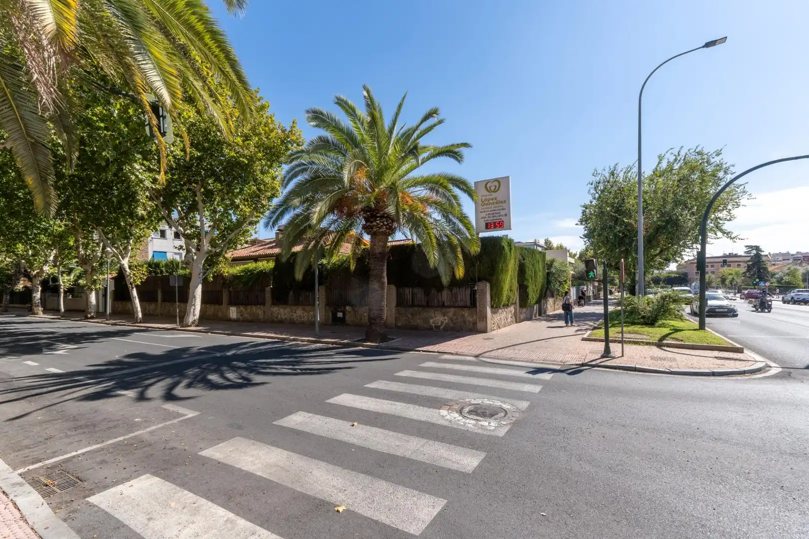 Vista exterior de Casa o xalet en venda en Córdoba amb Aire condicionat, Calefacció i Jardí privat