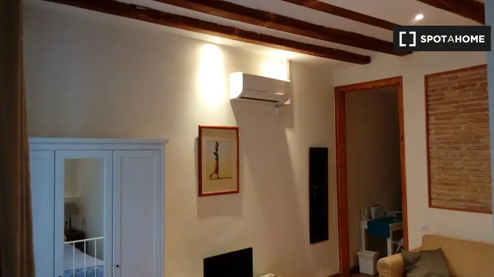 Flat with terrace to rent in Ciutat Vella, imagen 7