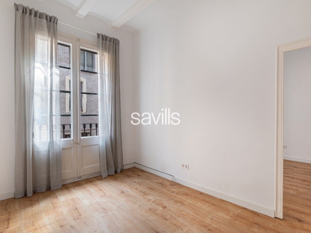 Bedroom of Apartment for sale in  Barcelona Capital  with Balcony