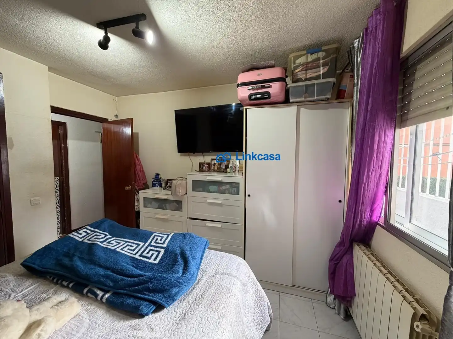 Bedroom of Flat for sale in Fuenlabrada  with Air Conditioner, Heating and Balcony
