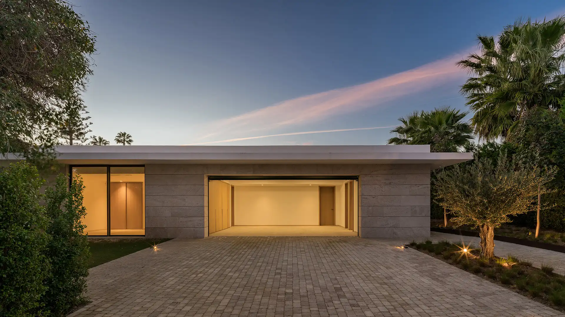 Vista exterior de Casa o chalet en venta en Sotogrande con Aire acondicionado, Calefacción y Jardín privado