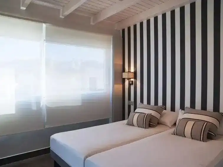 Habitación de Casa adosada en venta en Marbella con Aire acondicionado, Jardín privado y Piscina