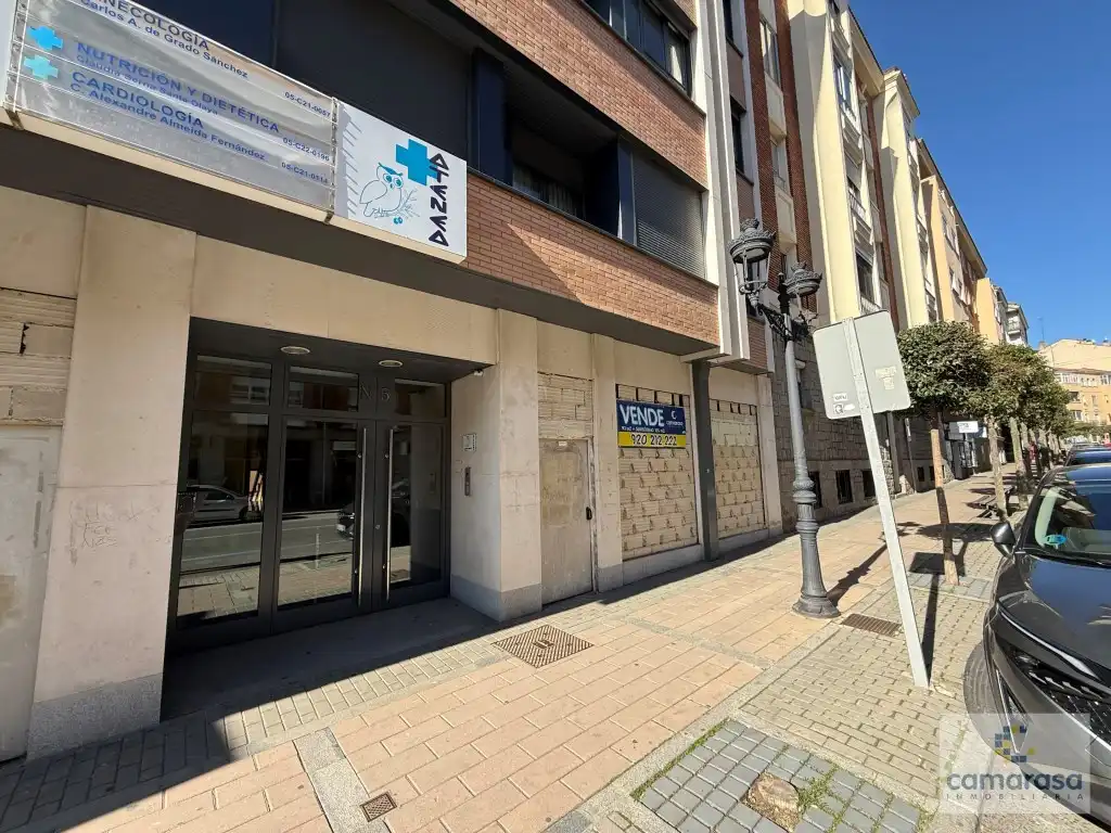 Außenansicht von Geschaftsraum zum Verkauf in Ávila