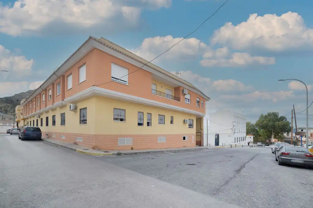 Vista exterior de Piso en venta en Orihuela con Trastero