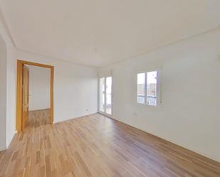 Bedroom of Flat for sale in  Madrid Capital  with Terrace and Oven
