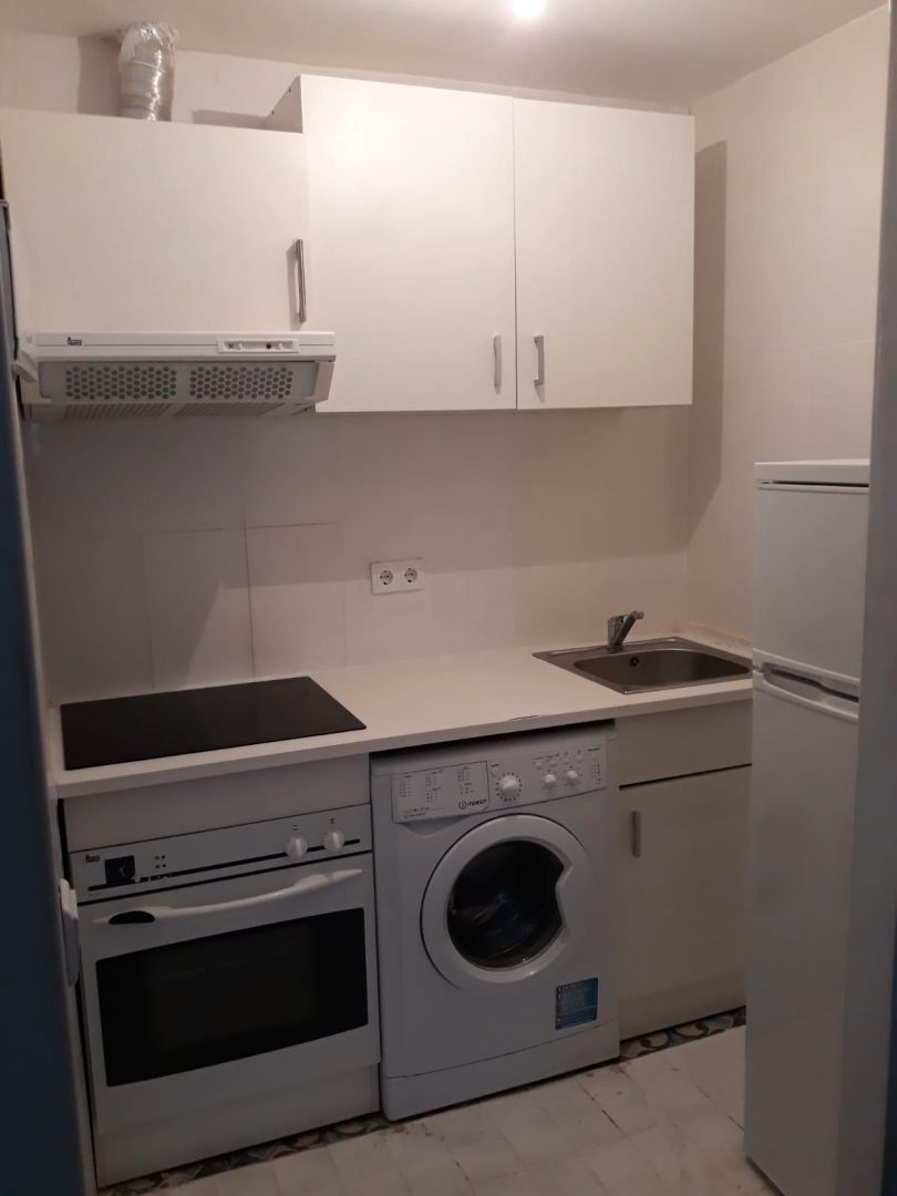 Cuina de Pis en venda en Reus amb Moblat, Forn i Balcó