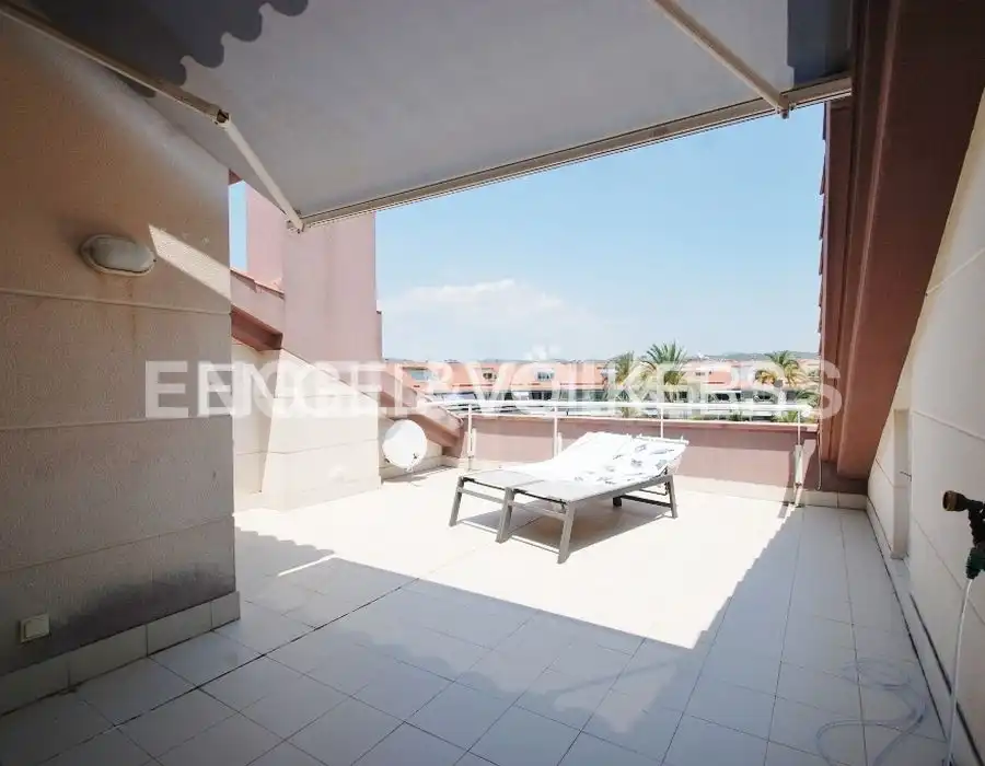 Attic for rent in Baixador