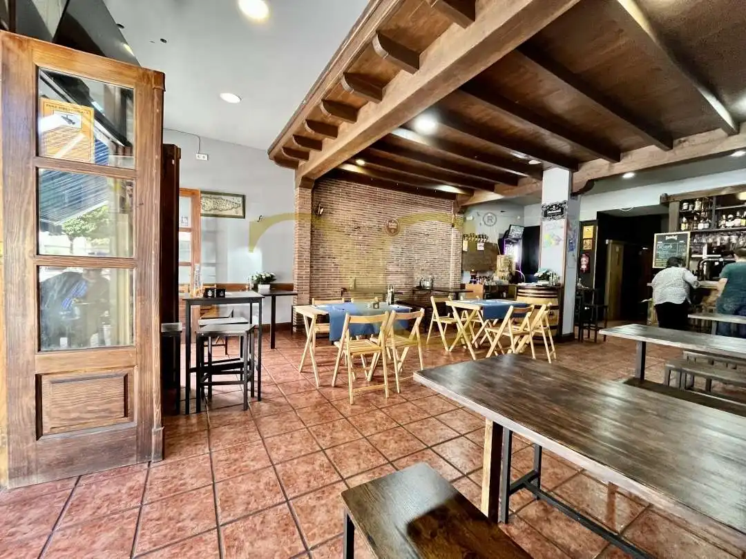 Local comercial en alquiler en Calle Ramón del Valle, imagen 3