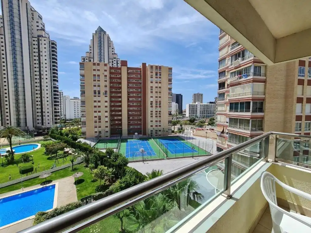 Appartement compact avec piscine à vendre à Avenida ALMIRALL BERNAT DE SARRIA, imagen 3