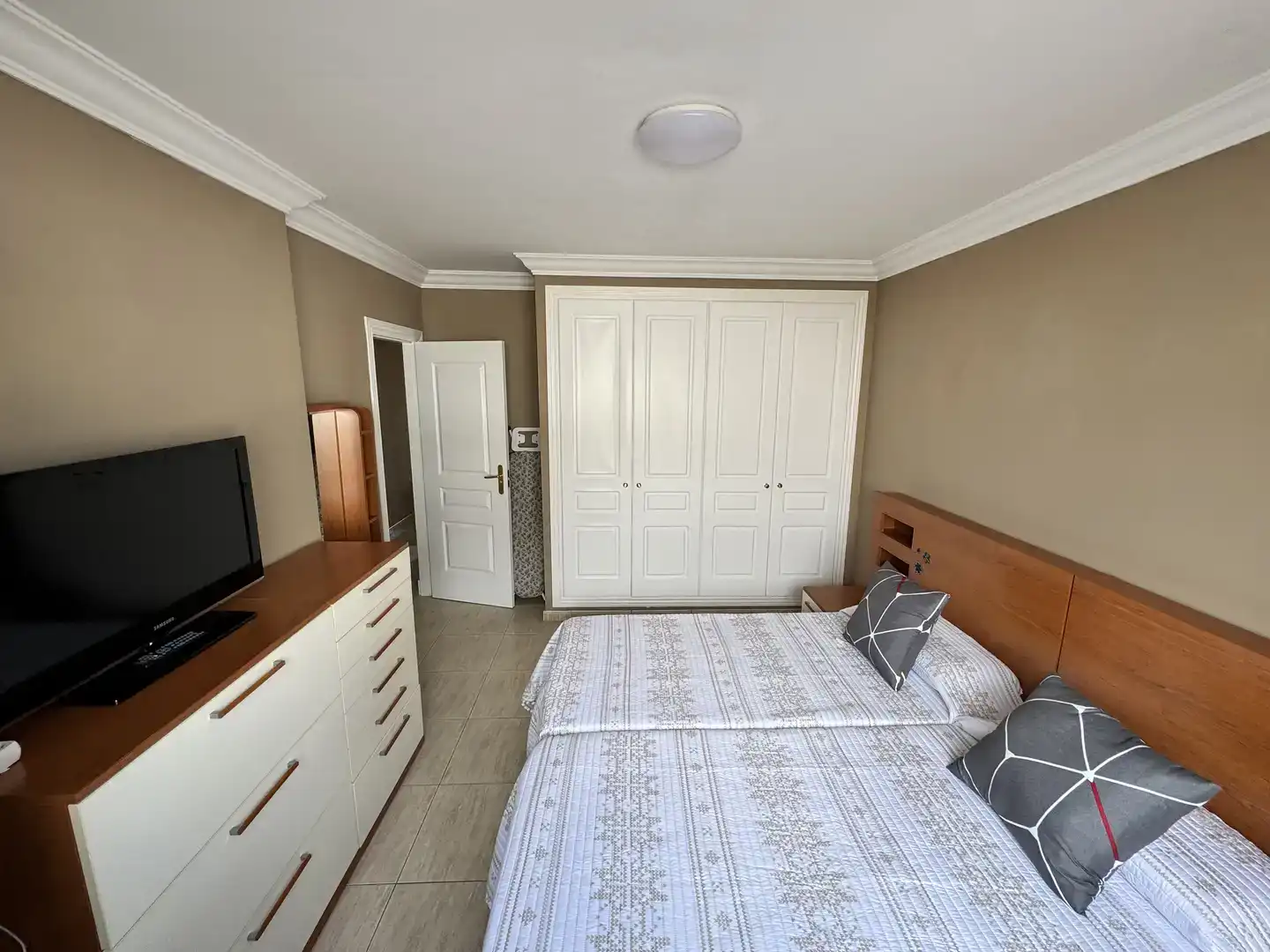 Schlafzimmer von Wohnung zur Miete in Arico mit Privatgarten, Schwimmbad und Möbliert