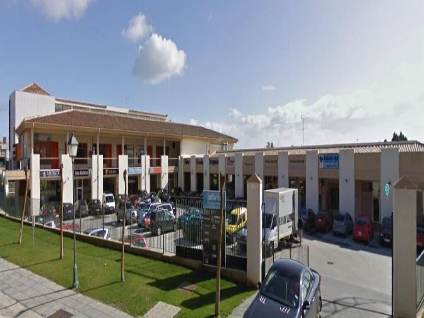 Vista exterior de Local en venda en Sotogrande