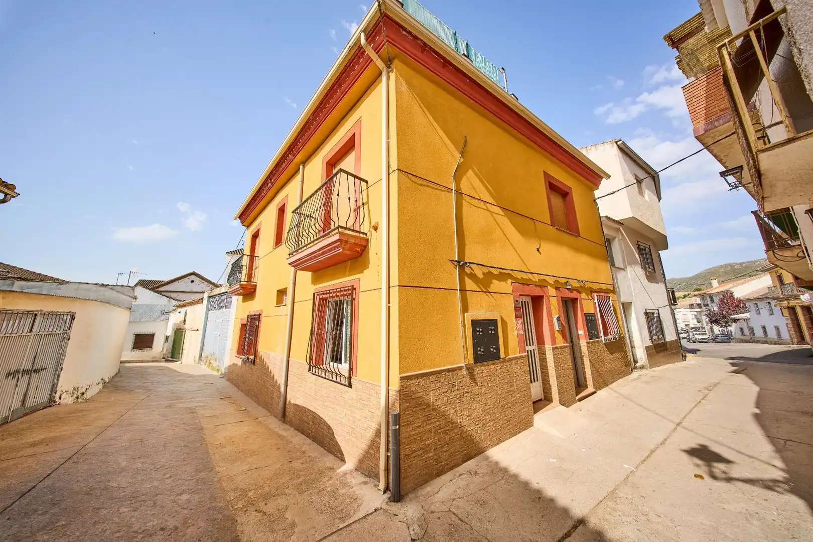 Maison rustique avec terrasse à vendre à ENMEDIO 12