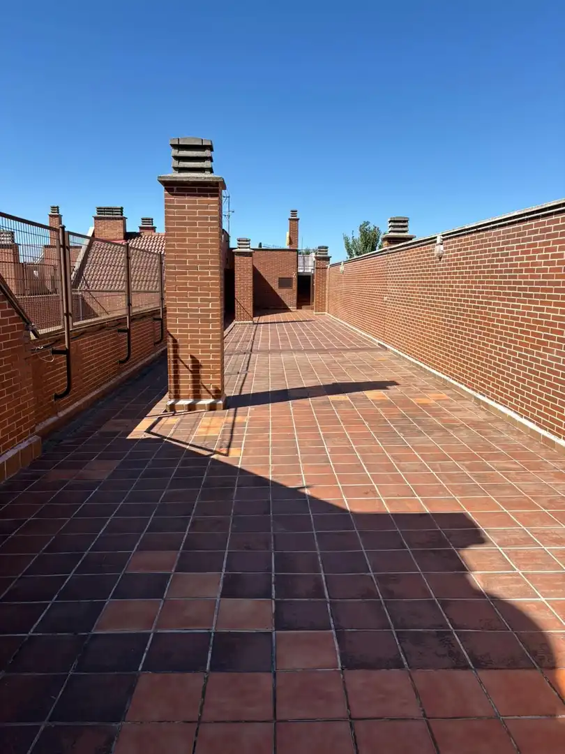 Terrasse von Wohnung zum Verkauf in Madrid mit Heizung, Abstellraum und Gemeinschaftspool