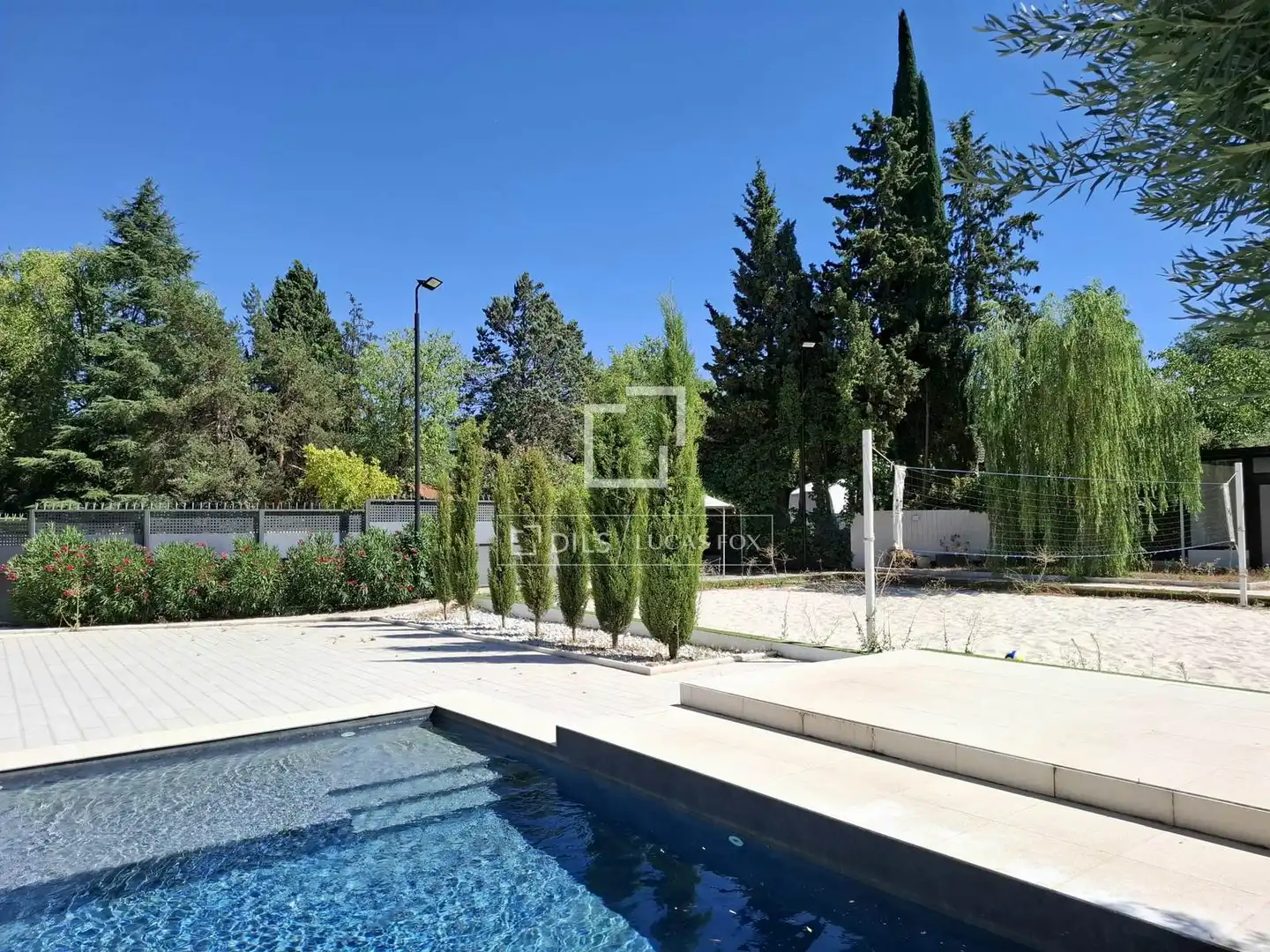 Villa con terrazza in vendita a Urbanización La Moraleja