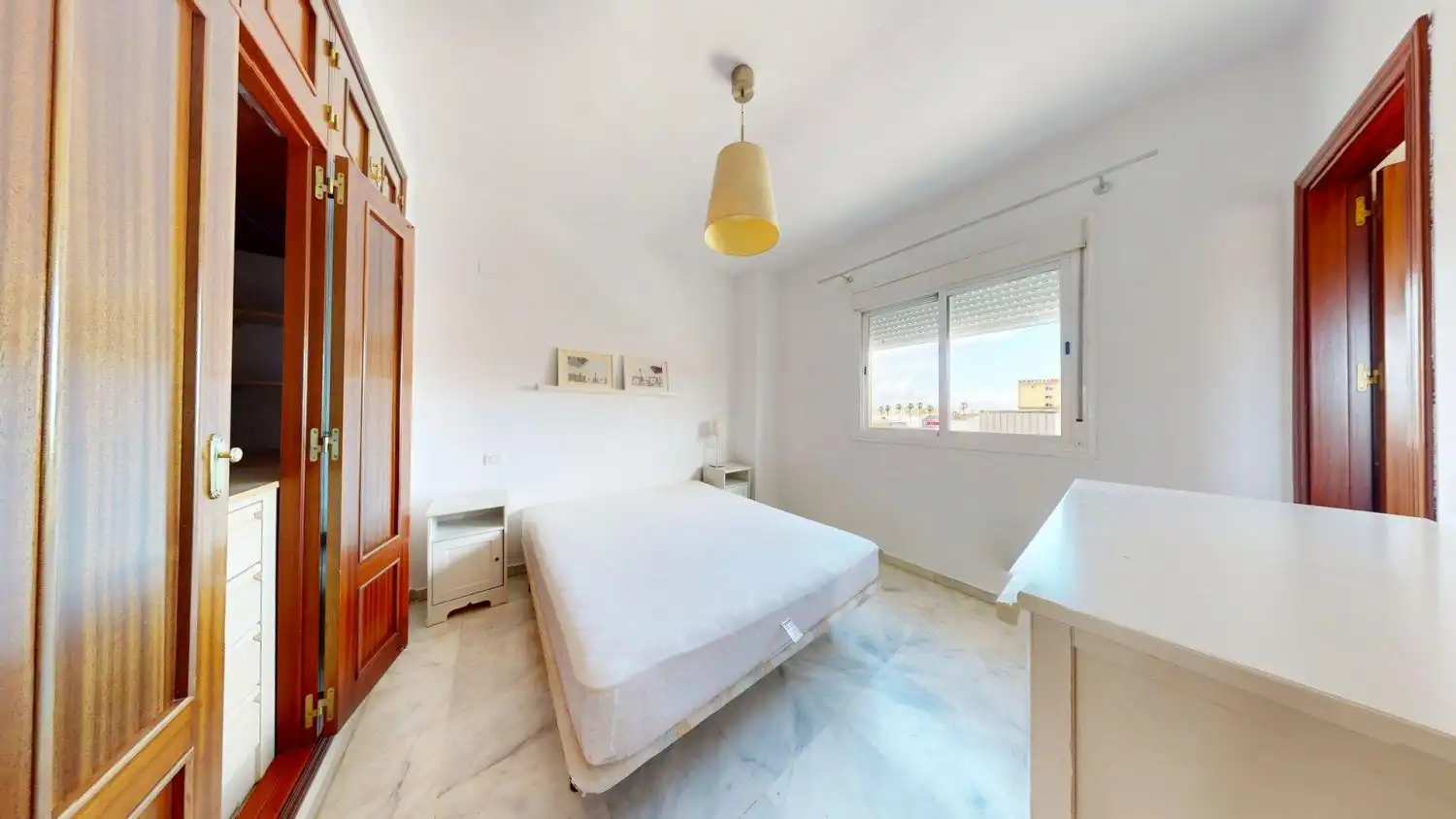 Bedroom of Flat for sale in Sevilla  with Air Conditioner and Storage room
