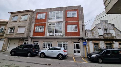 Se vende Casa de 4 Plantas en el Centro de O Grove  Ideal para Inversión o Vivienda Familiar Ponemos a la venta esta singular prop