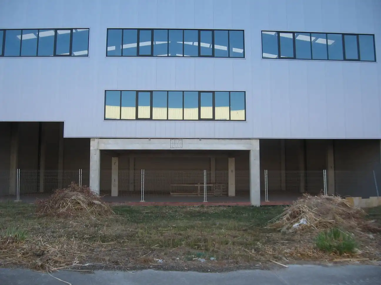 Industrial building to rent in Rúa Recreativa Ledoñesa
