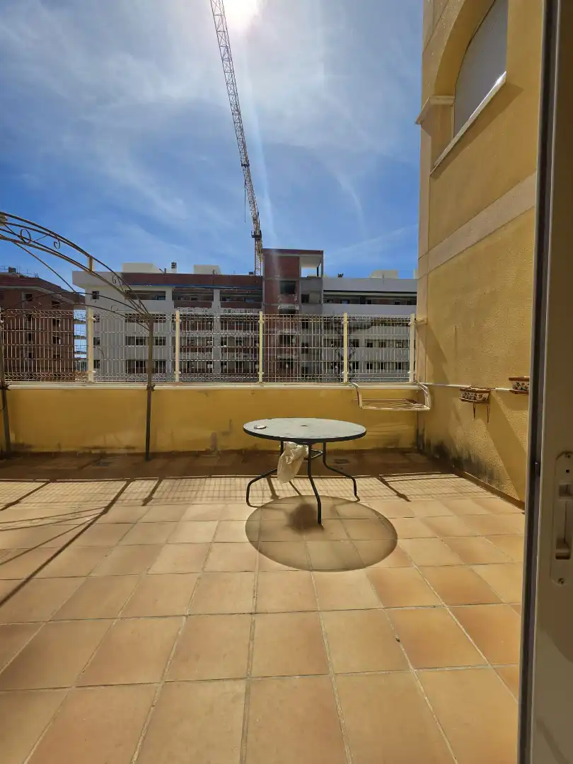 Terrasse von Wohnung zum Verkauf in Torrevieja mit Möbliert