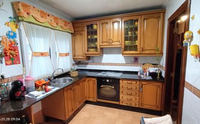 Kitchen of Flat for sale in Avilés